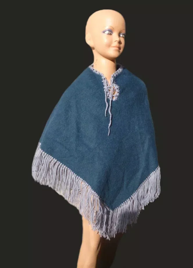 Nice Alpaca Chil Poncho